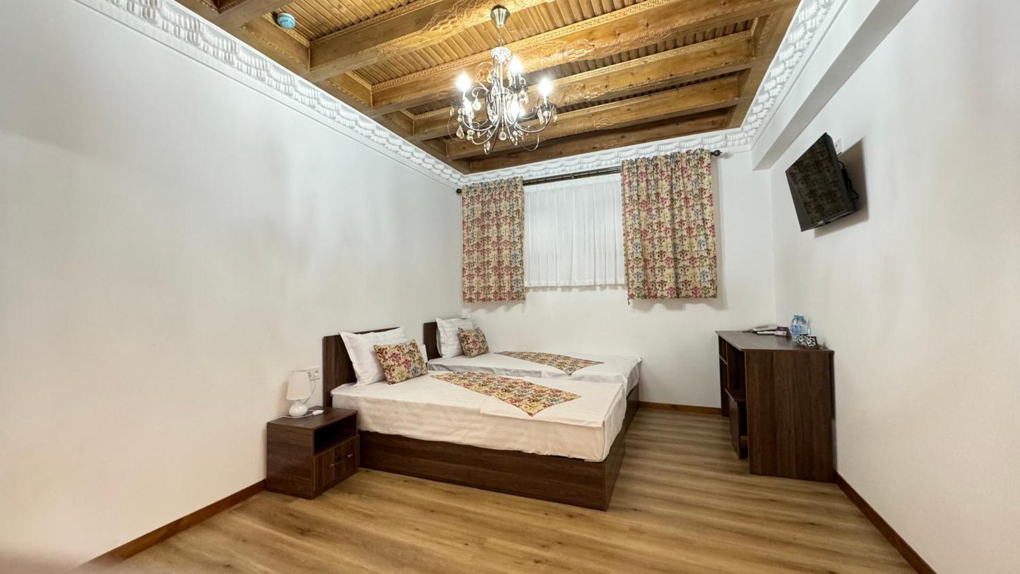 Mahbubakhon Guest House In Old City Bukhara Exterior photo